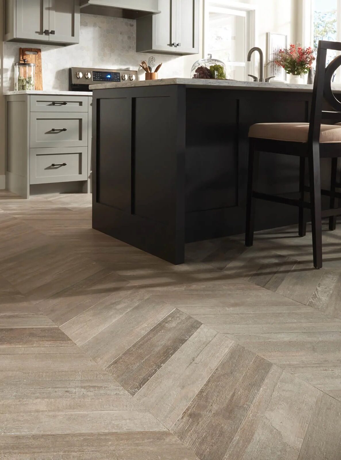 hadinger tile img e1776186840682 - Hadinger Flooring